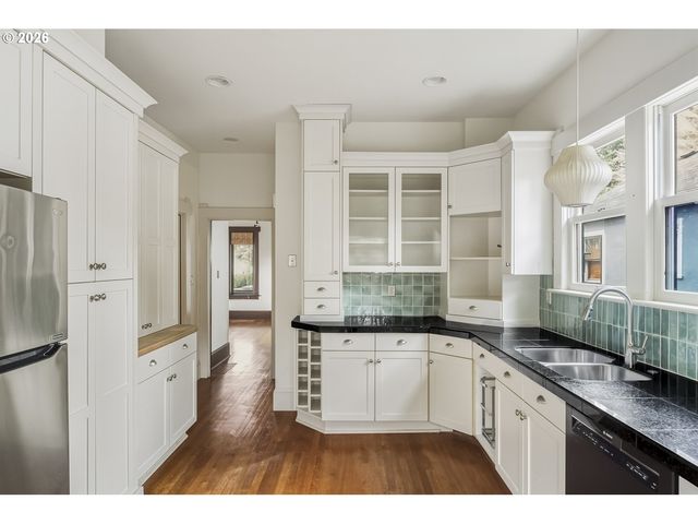 3110 Ne 33RD Ave, Portland, OR 97212