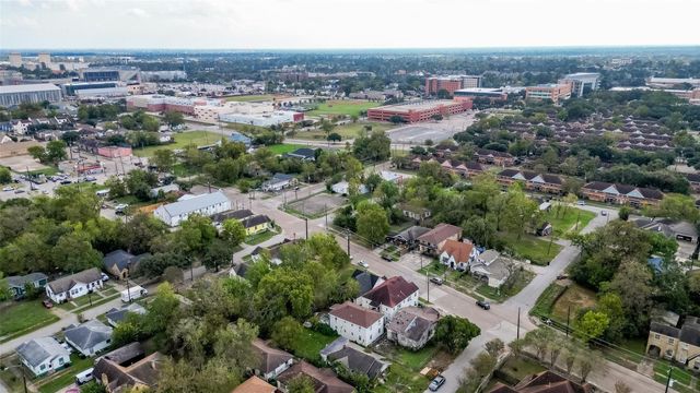 3301 Holman Street, Houston, TX 77004