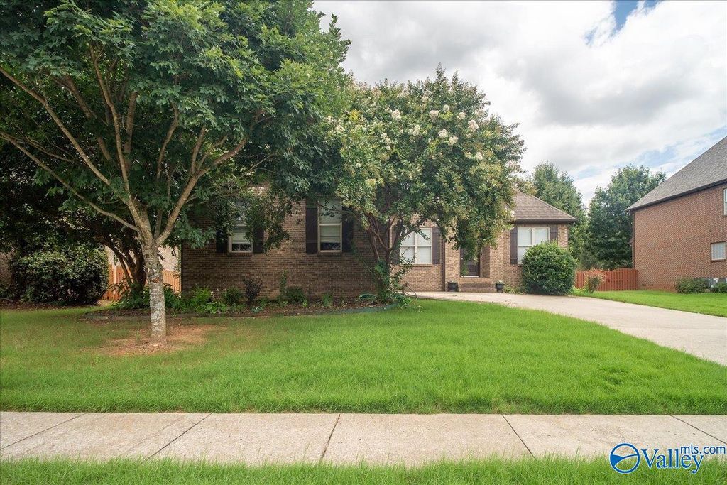 182 Silo Hill Road, Madison, AL 35758