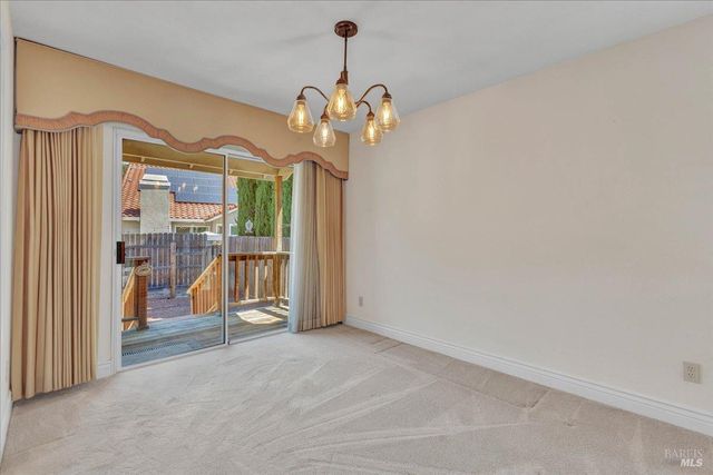 724 Chelmsford Ct, Vacaville, CA 95688
