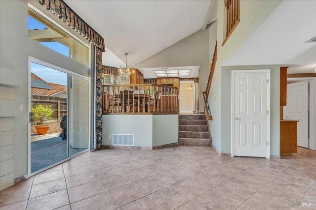 724 Chelmsford Ct, Vacaville, CA 95688