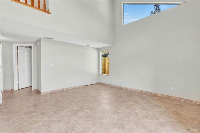 724 Chelmsford Ct, Vacaville, CA 95688