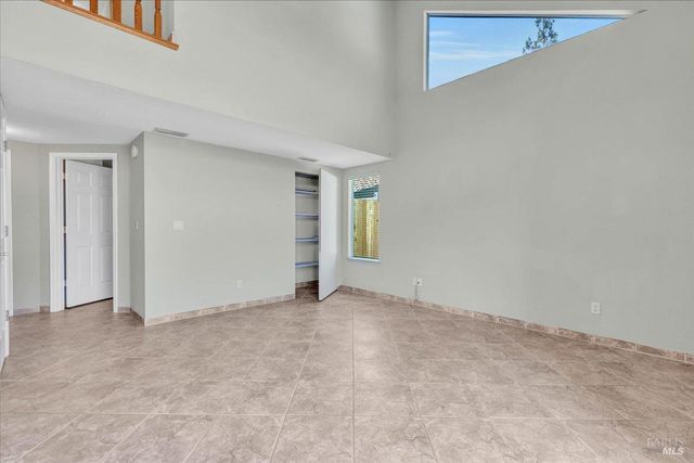 724 Chelmsford Ct, Vacaville, CA 95688