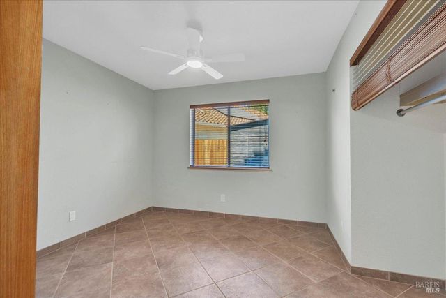 724 Chelmsford Ct, Vacaville, CA 95688