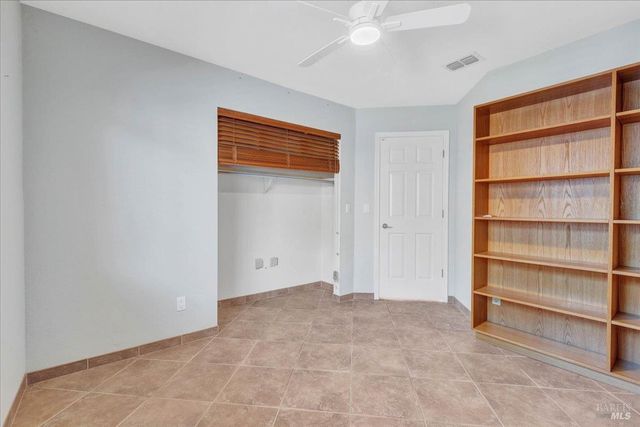 724 Chelmsford Ct, Vacaville, CA 95688