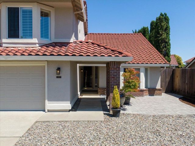 724 Chelmsford Ct, Vacaville, CA 95688