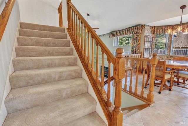 724 Chelmsford Ct, Vacaville, CA 95688