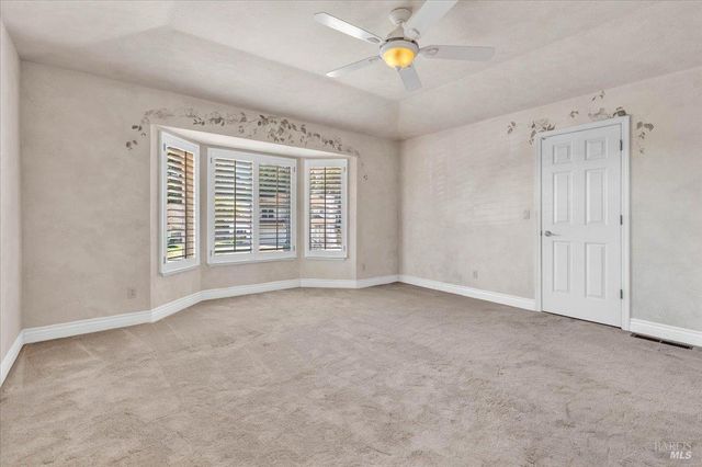724 Chelmsford Ct, Vacaville, CA 95688