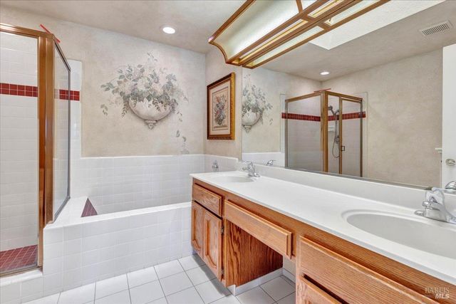 724 Chelmsford Ct, Vacaville, CA 95688