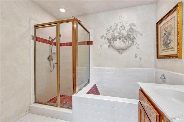724 Chelmsford Ct, Vacaville, CA 95688