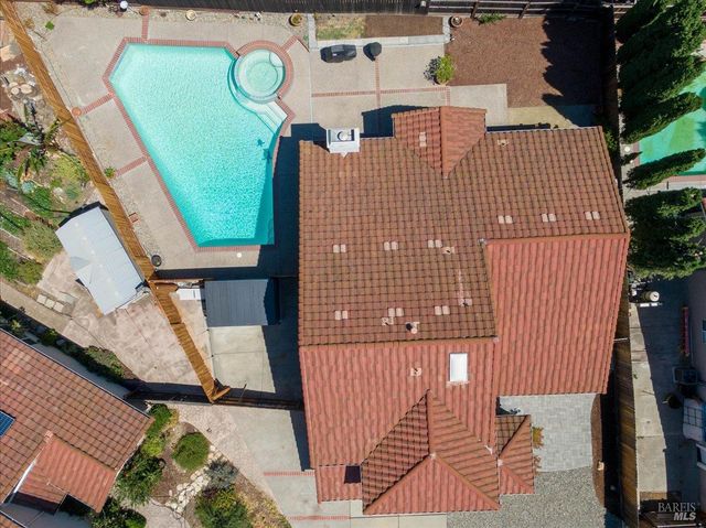 724 Chelmsford Ct, Vacaville, CA 95688