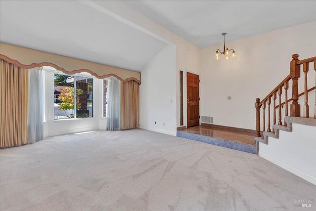 724 Chelmsford Ct, Vacaville, CA 95688