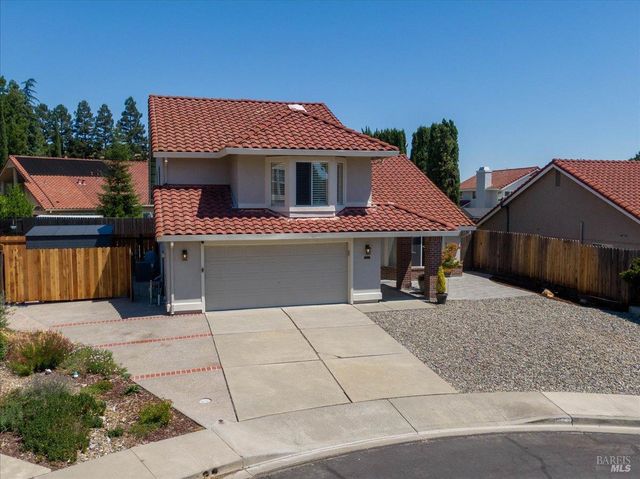 724 Chelmsford Ct, Vacaville, CA 95688