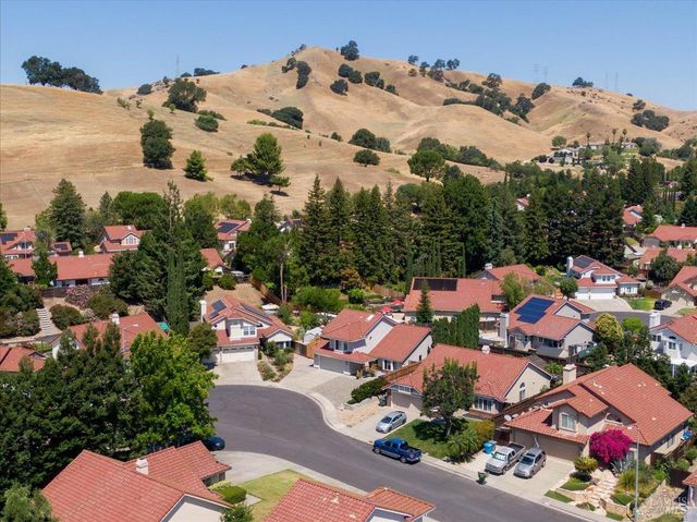 724 Chelmsford Ct, Vacaville, CA 95688