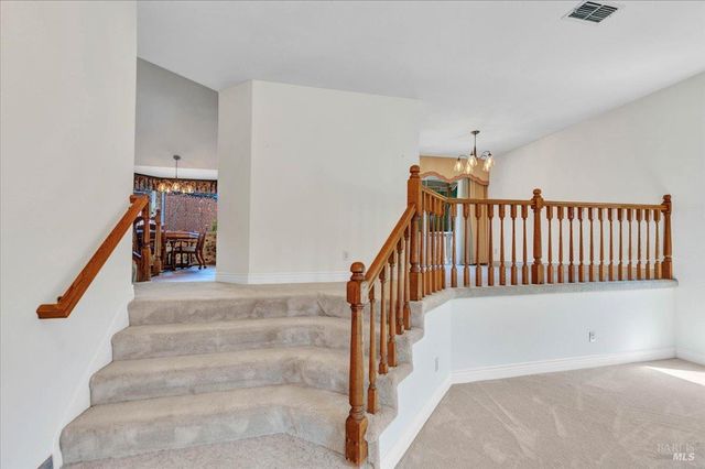 724 Chelmsford Ct, Vacaville, CA 95688