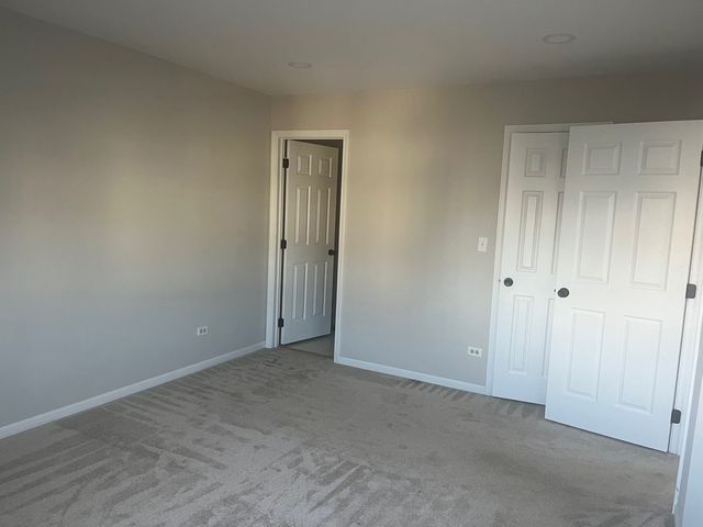 567 W PARKSIDE Drive 567, Palatine, IL 60067