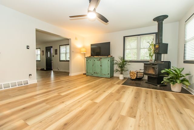 304 Wild Cherry Drive, Dixon, IL 61021