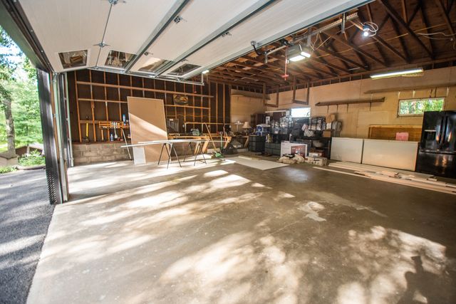 304 Wild Cherry Drive, Dixon, IL 61021