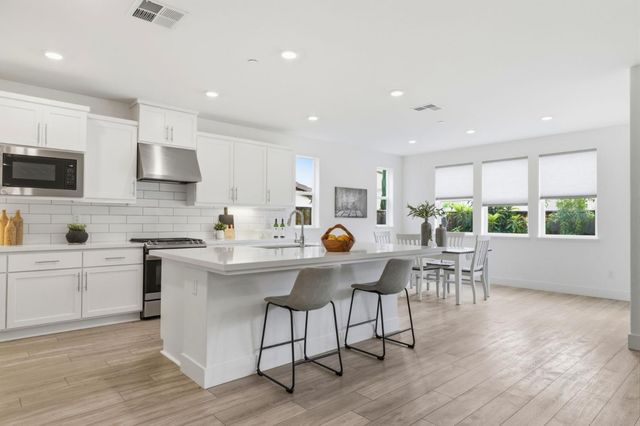 7060 Spumante Way, Gilroy, CA 95020