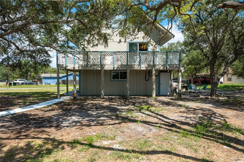 120 Retama, Rockport, TX 78382 — photo 4