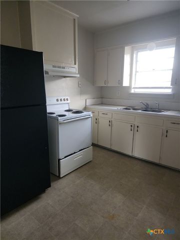 405 E Robertson Avenue B, Copperas Cove, TX 76522