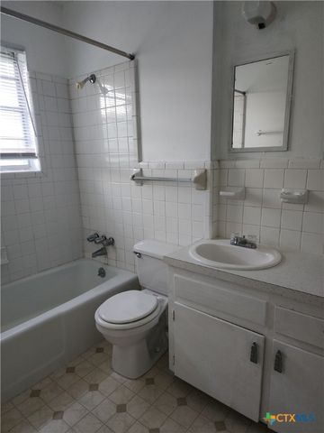 405 E Robertson Avenue B, Copperas Cove, TX 76522