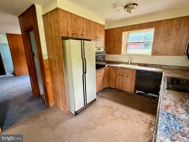 1283 COUNTRY LN, West Chester, PA 19380