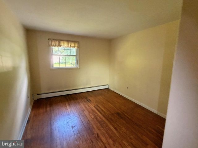 1283 COUNTRY LN, West Chester, PA 19380