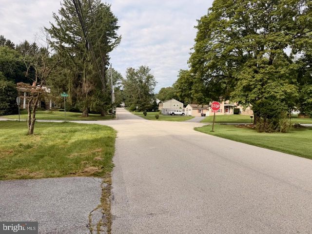 1283 COUNTRY LN, West Chester, PA 19380