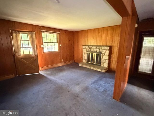 1283 COUNTRY LN, West Chester, PA 19380