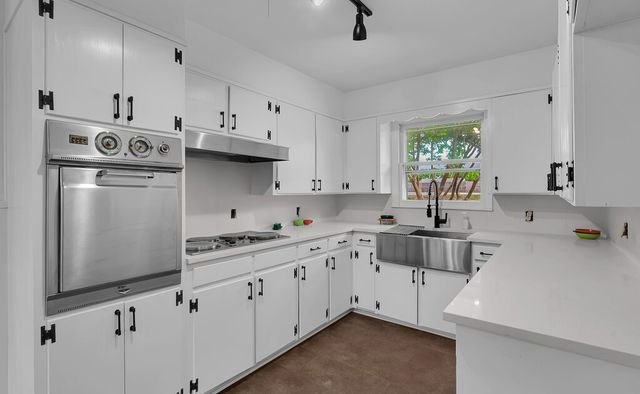 311 E Newland, Robinson, TX 76706