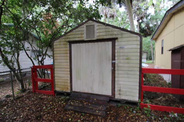 3128 CR 418, Lake Panasoffkee, FL 33538