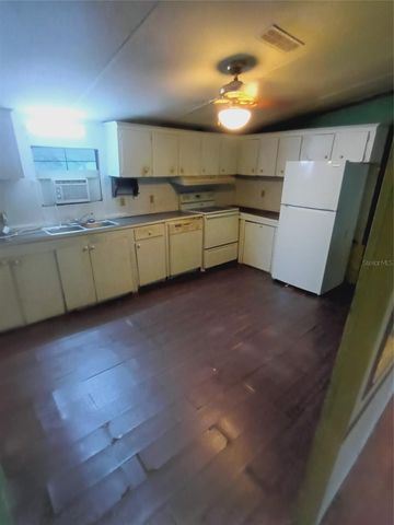 3128 CR 418, Lake Panasoffkee, FL 33538