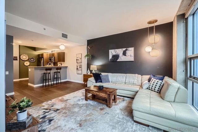 321 10th Ave 904, San Diego, CA 92101