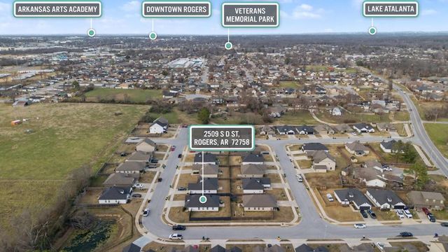 2509 S D Street, Rogers, AR 72758