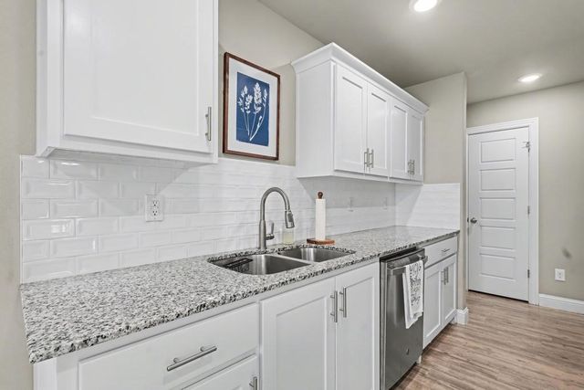 2509 S D Street, Rogers, AR 72758