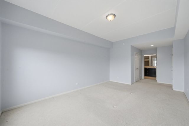 125 Lakeview Drive 604, Bloomingdale, IL 60108