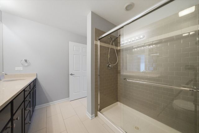 125 Lakeview Drive 604, Bloomingdale, IL 60108