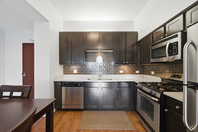 125 Lakeview Drive 604, Bloomingdale, IL 60108