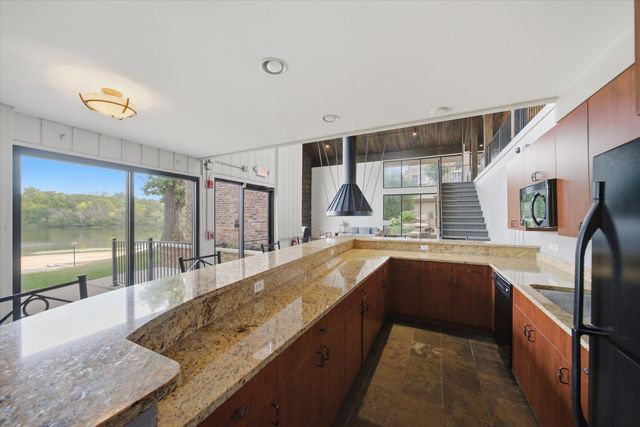 125 Lakeview Drive 604, Bloomingdale, IL 60108