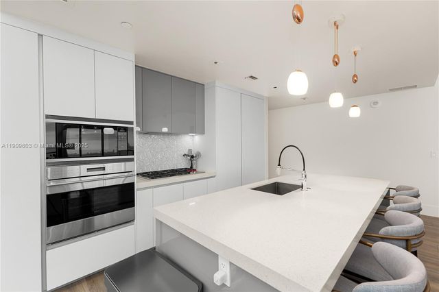 788 NE 23rd St 2101, Miami, FL 33137