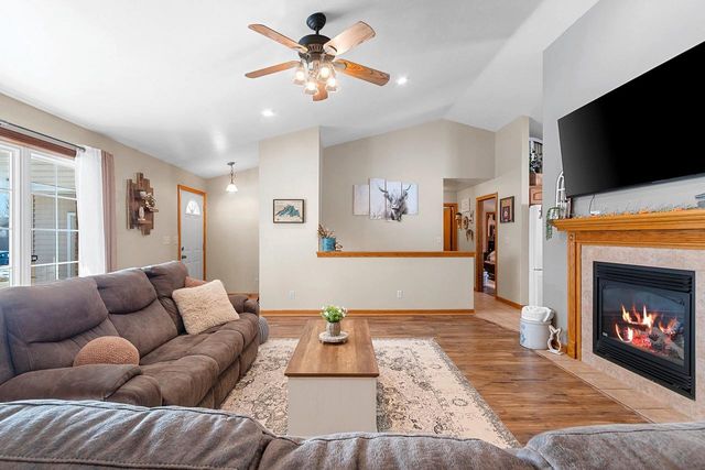 424 POLCZINSKI CIRCLE, Oconto Falls, WI 54154