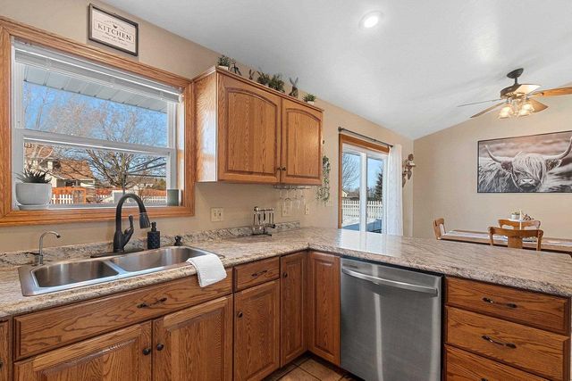 424 POLCZINSKI CIRCLE, Oconto Falls, WI 54154