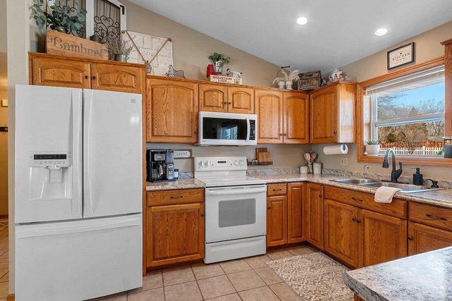 424 POLCZINSKI CIRCLE, Oconto Falls, WI 54154