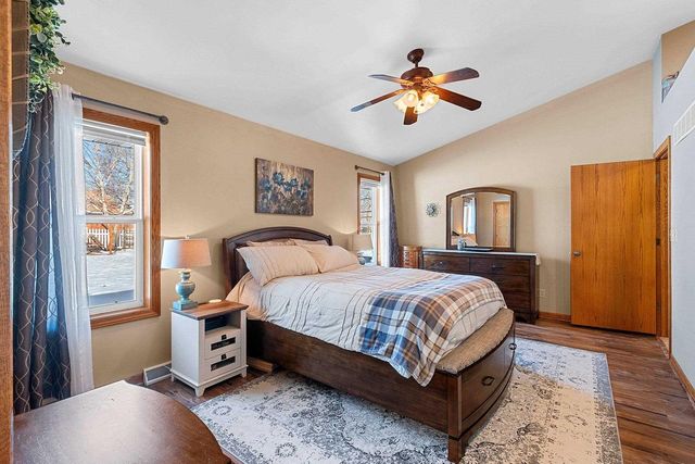 424 POLCZINSKI CIRCLE, Oconto Falls, WI 54154