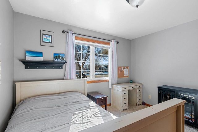 424 POLCZINSKI CIRCLE, Oconto Falls, WI 54154