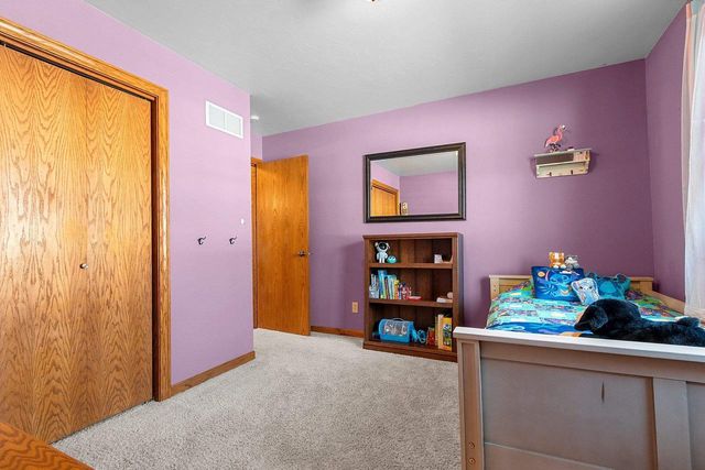 424 POLCZINSKI CIRCLE, Oconto Falls, WI 54154