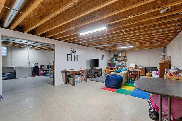 424 POLCZINSKI CIRCLE, Oconto Falls, WI 54154