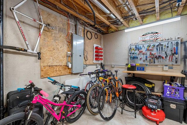 424 POLCZINSKI CIRCLE, Oconto Falls, WI 54154