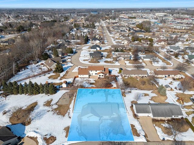 424 POLCZINSKI CIRCLE, Oconto Falls, WI 54154